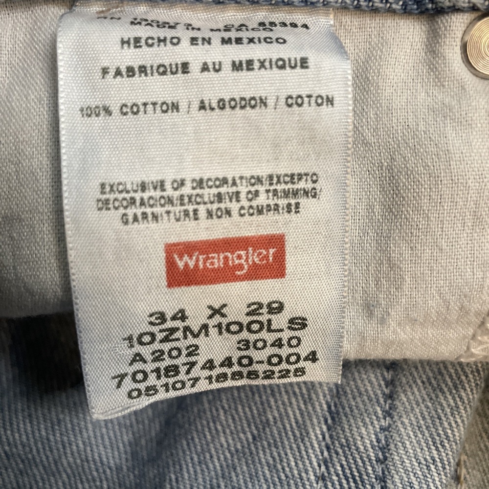 Wrangler Men's Authentic Jeans 34x29 Blue Light Wash Straight Leg Denim - Picture 7 of 9